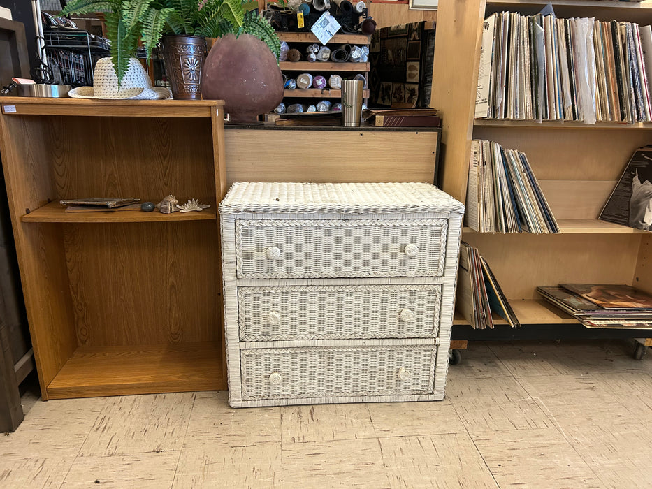White wicker 3 drawer dresser 34241