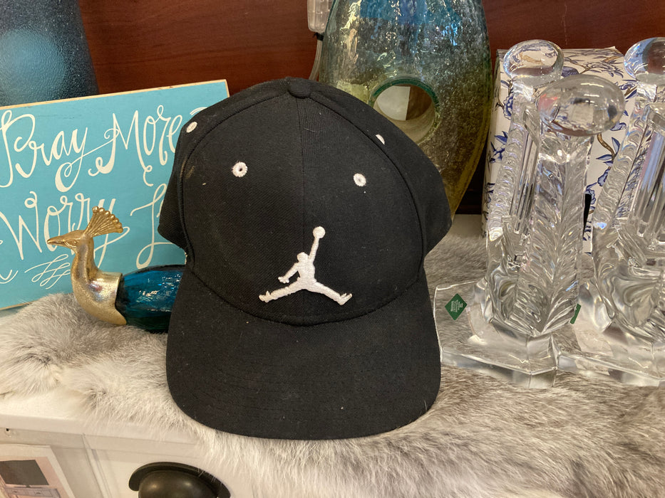 Michael Jordan black hat 32547