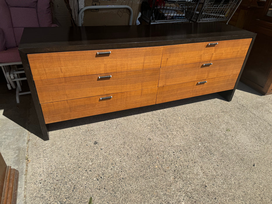 6 drawer 2-tone brown/black dresser 32560