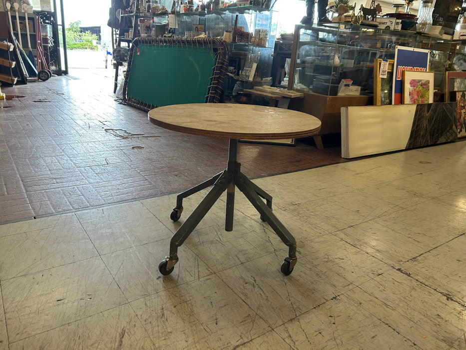 Round swivel end table top with metal frame on metal casters 34261