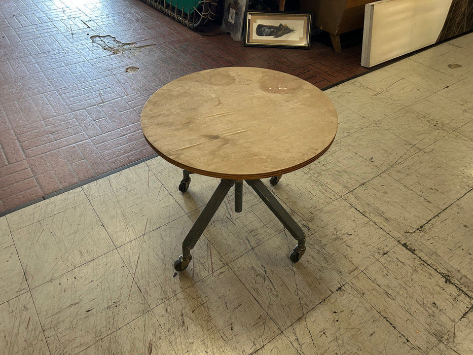 Round swivel end table top with metal frame on metal casters 34261
