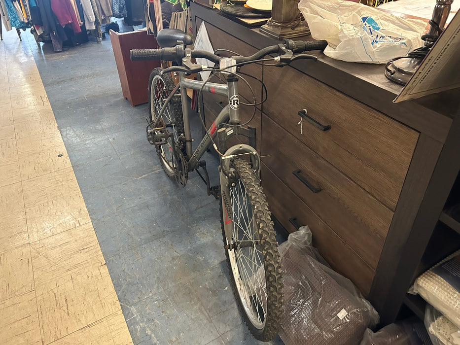Gray Roadmaster Granite Peak men's mountain bike bicycle 34284