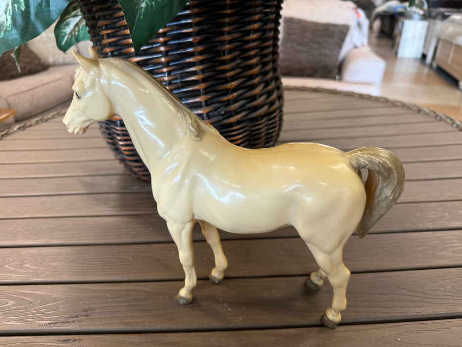 Breyer tan glossy buckskin horse 33212