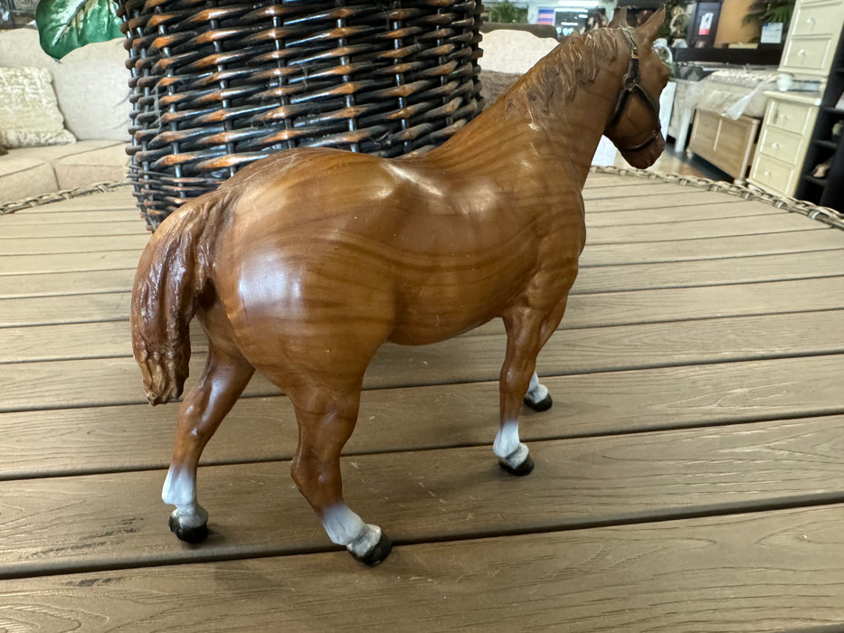 Breyer horse figurine 33214