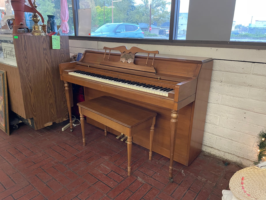 Wurlitzer piano with bench 33201