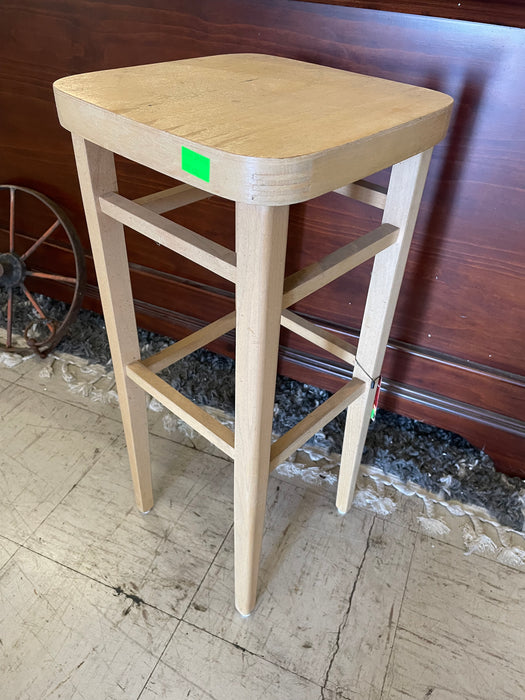 Wood stool 33240