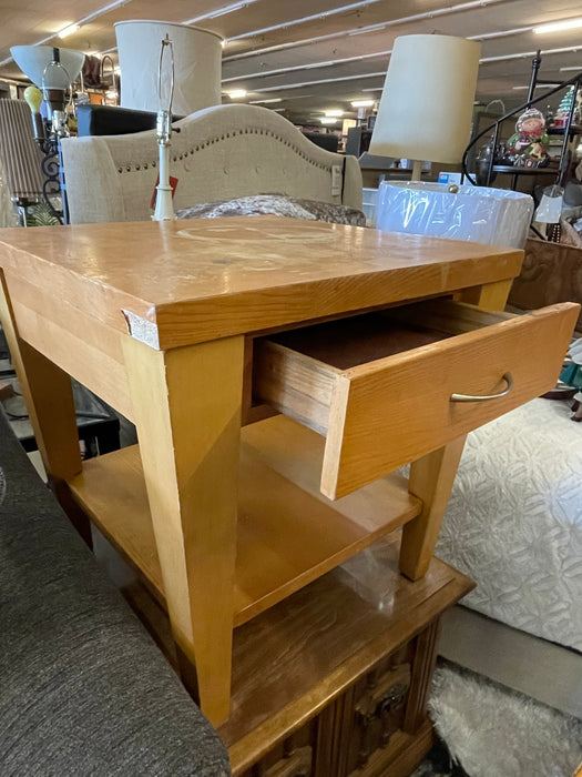 End table with one drawer  31535