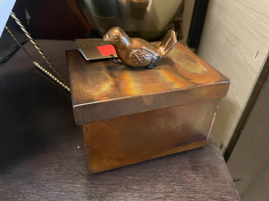 Vintage copper bird trinket/recipe box with lid 31541