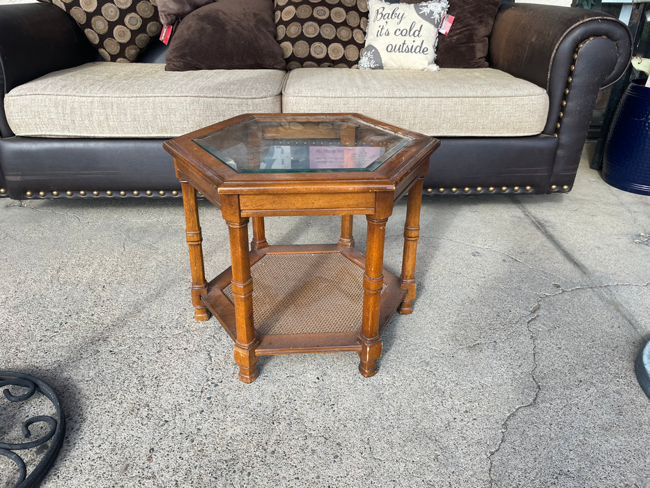 Octagon end/side table w/ beveled glass top 33279