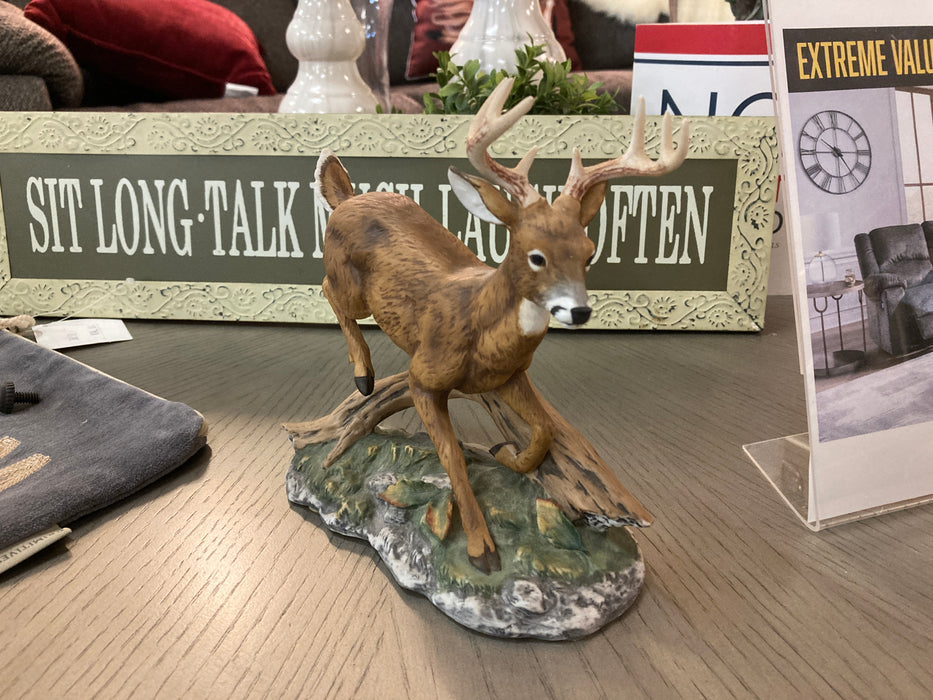 Vintage 1986 Homco masterpiece porcelain antlered buck deer figurine 31572