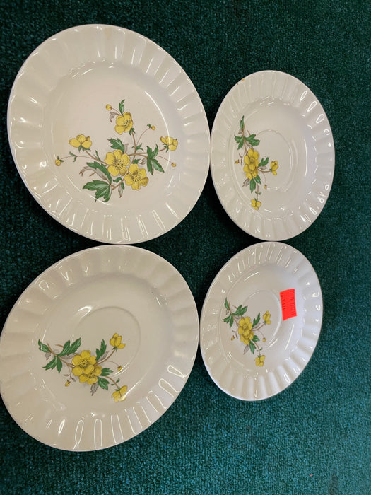 1950's Vintage Knowles Yellow buttercup china bread plates 31614