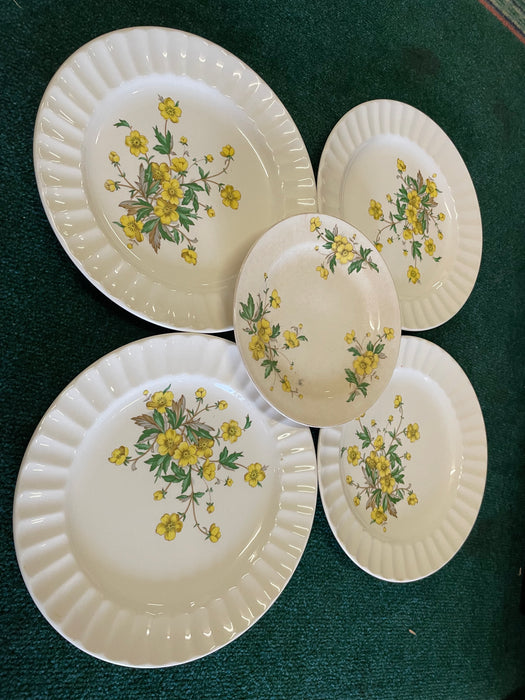 Vintage 1950's Knowles Yellow buttercup dinner plates 4pc set 31618