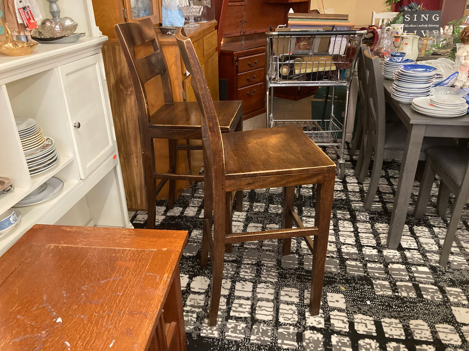 Crate & Barrel barstools 29" seat height 31653
