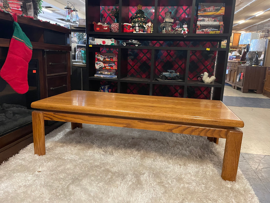 Wood coffee table oak 33033