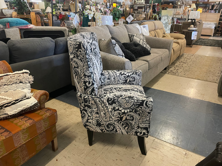 Black and white accent chair near new 33048