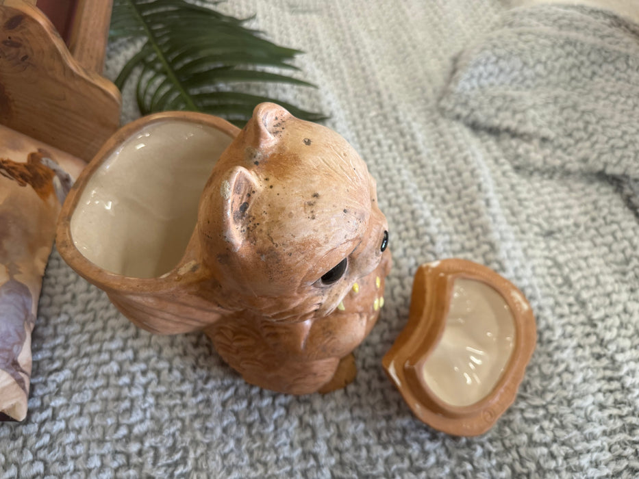 Squirrel cookie jar 33053