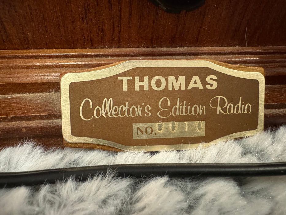 Thomas collector antique radio 33056