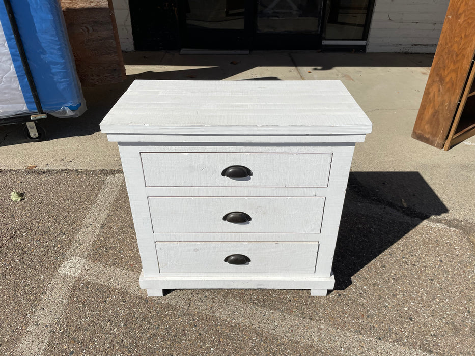 White wood 3 drawer nightstand or small chest dresser 33149