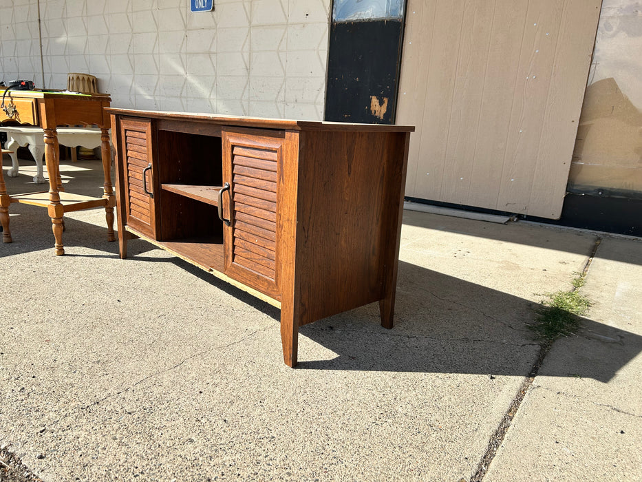 TV stand with louver style cabinet doors 33922