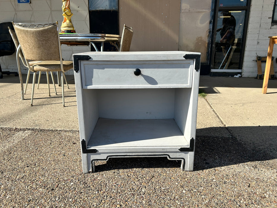 Drexel 1 drawer nightstand 33937