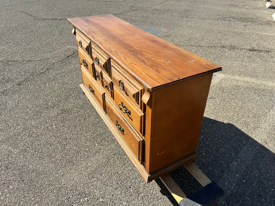 8 drawer dresser 33977