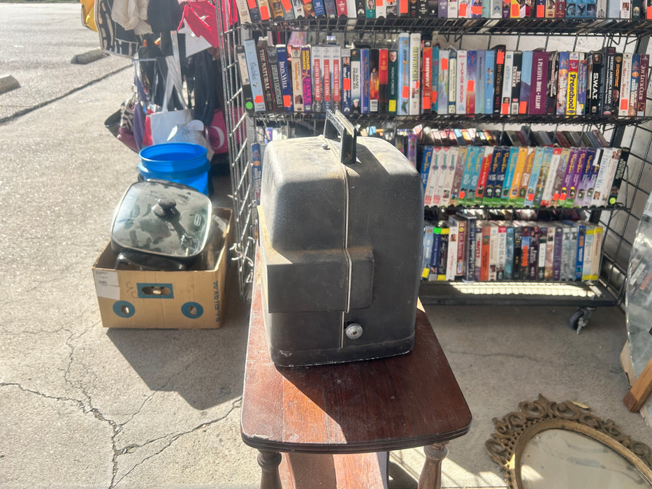 Bell & Howell autoload projector 33990