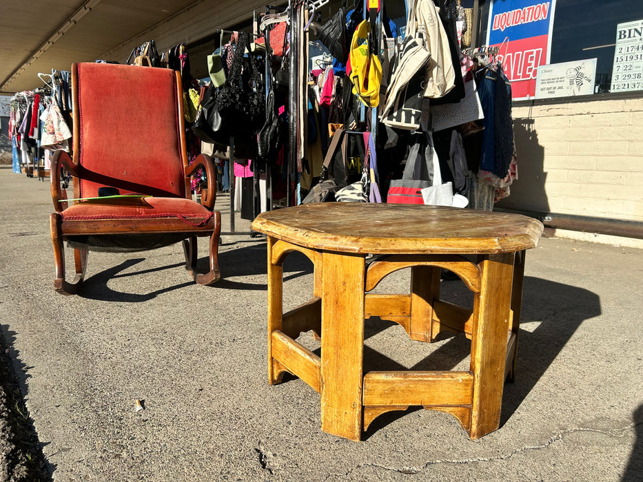 Octagonal side end table or small coffee table 33959