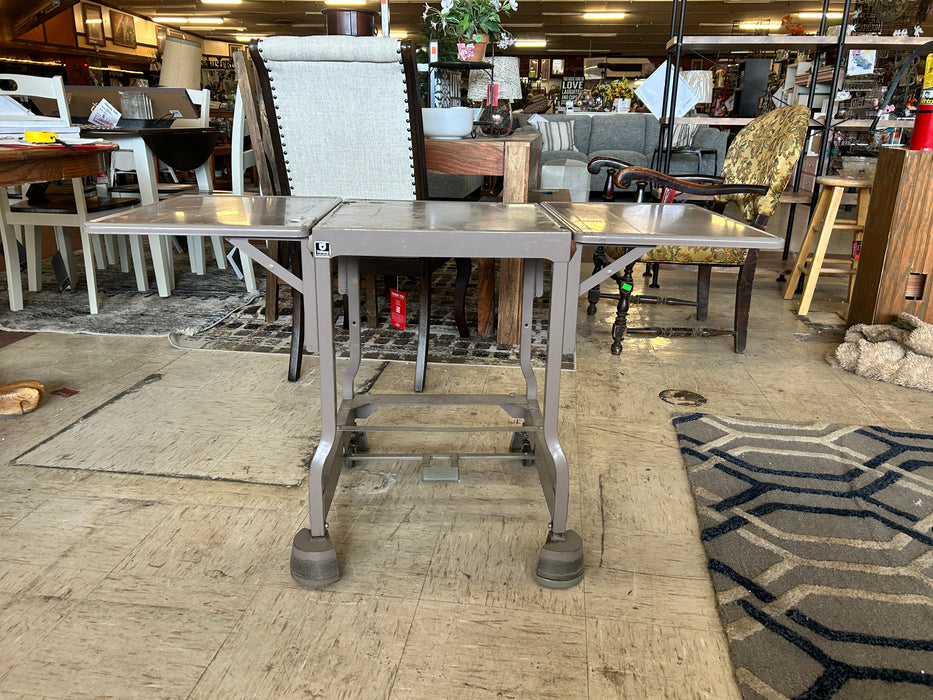 Metal drop leaf side table 33825