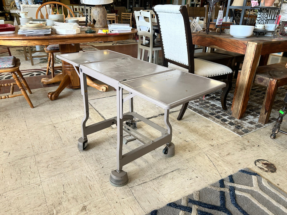 Metal drop leaf side table 33825