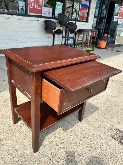 One drawer wood end table/ side table 33830