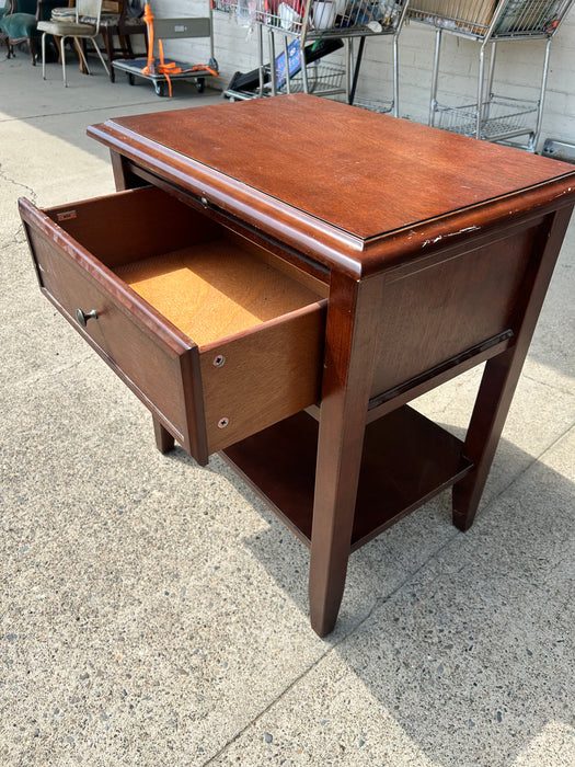 Sauder 1 drawer side table/ end table 33831