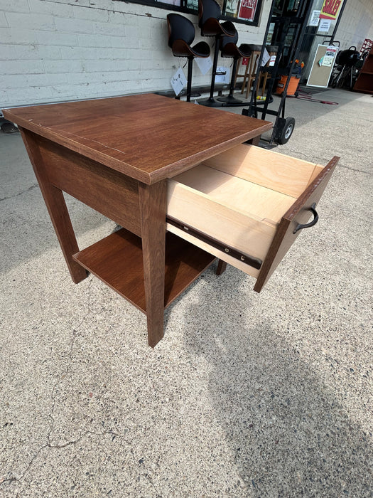 Sauder 1 drawer side table/ end table 33831