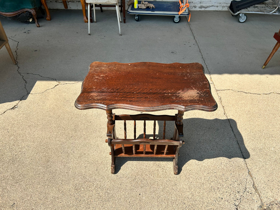 Wood magazine table 33834