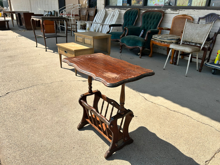 Wood magazine table 33834