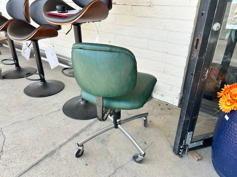 Green office chair 33846