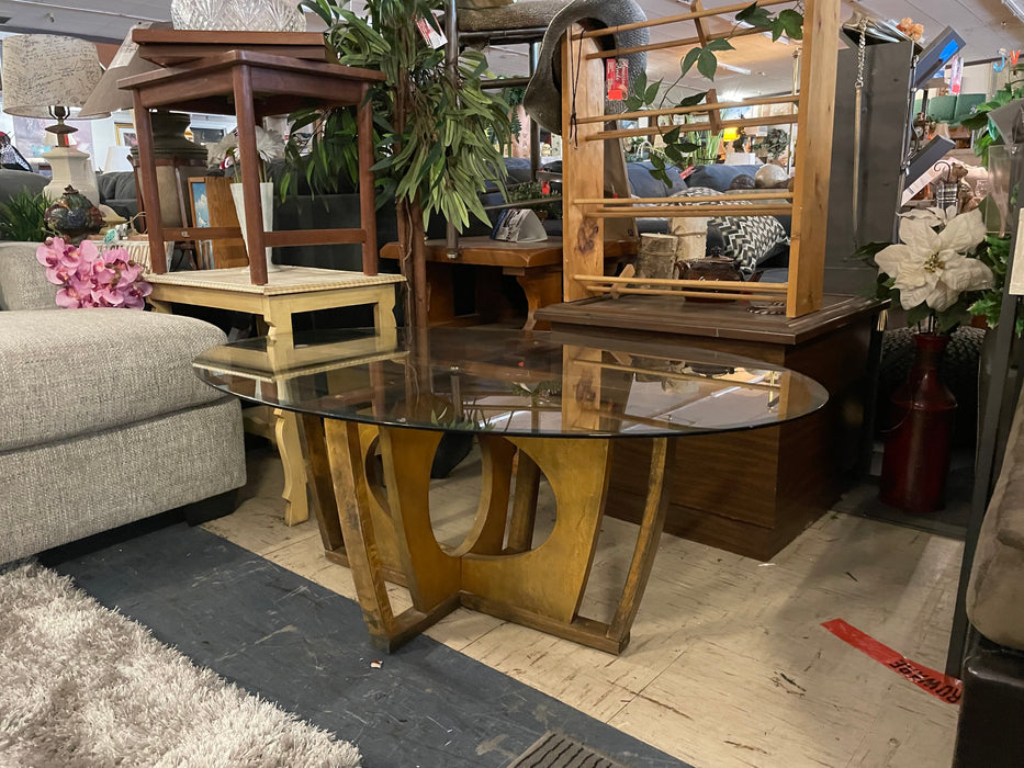 Oval coffee table with glass beveled top 32958