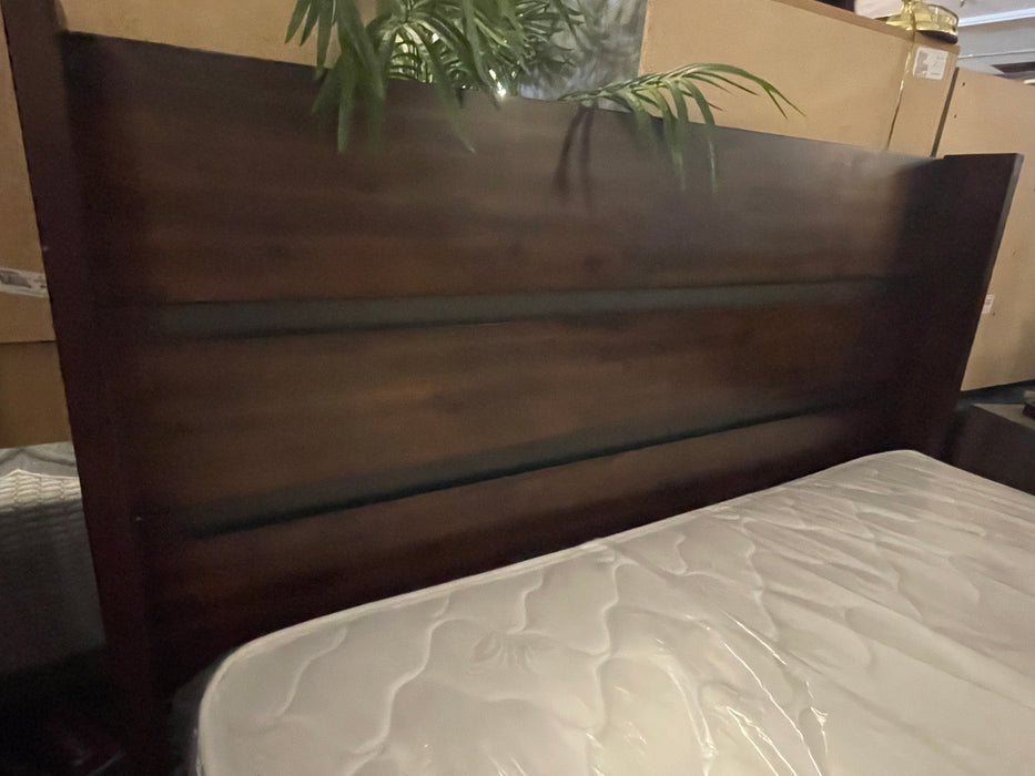 Queen wood platform bed 32962