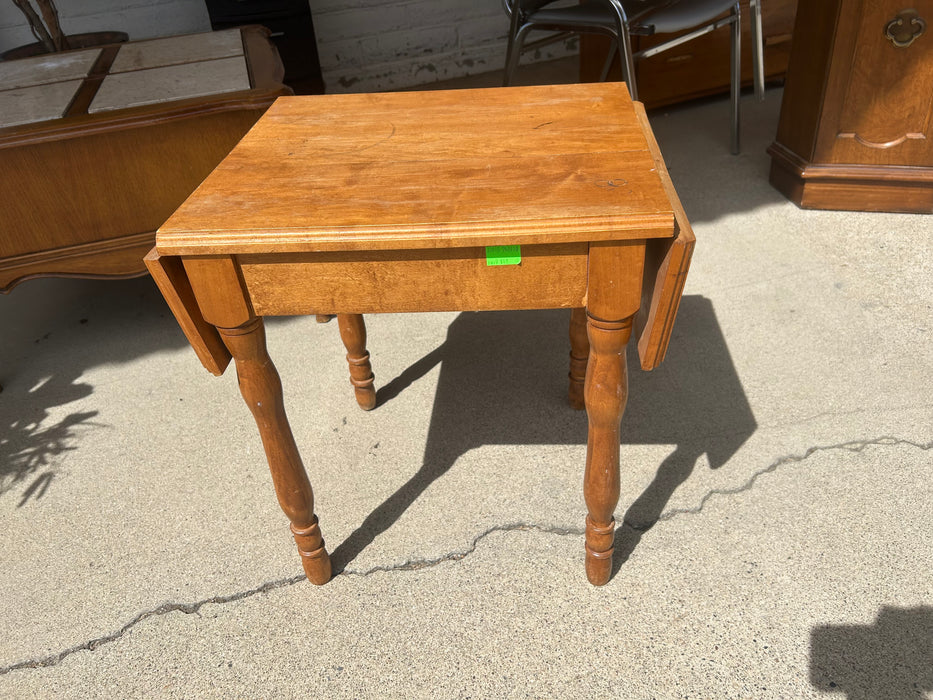 Wood drop leaf side end table 33065