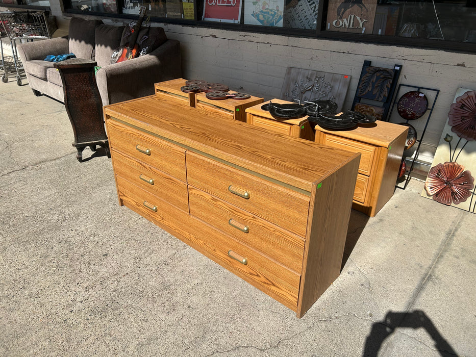 6 drawer long wooden dresser w/ mirror 33313