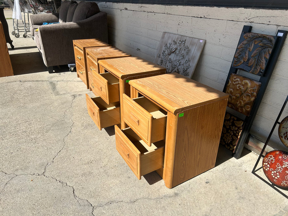 2 drawer nightstands wood 33316