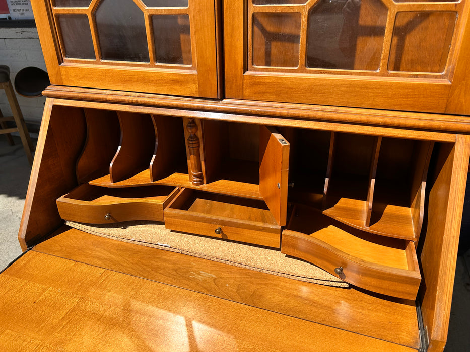 Vintage maple Chippendale style serpentine secretary hutch desk 33870