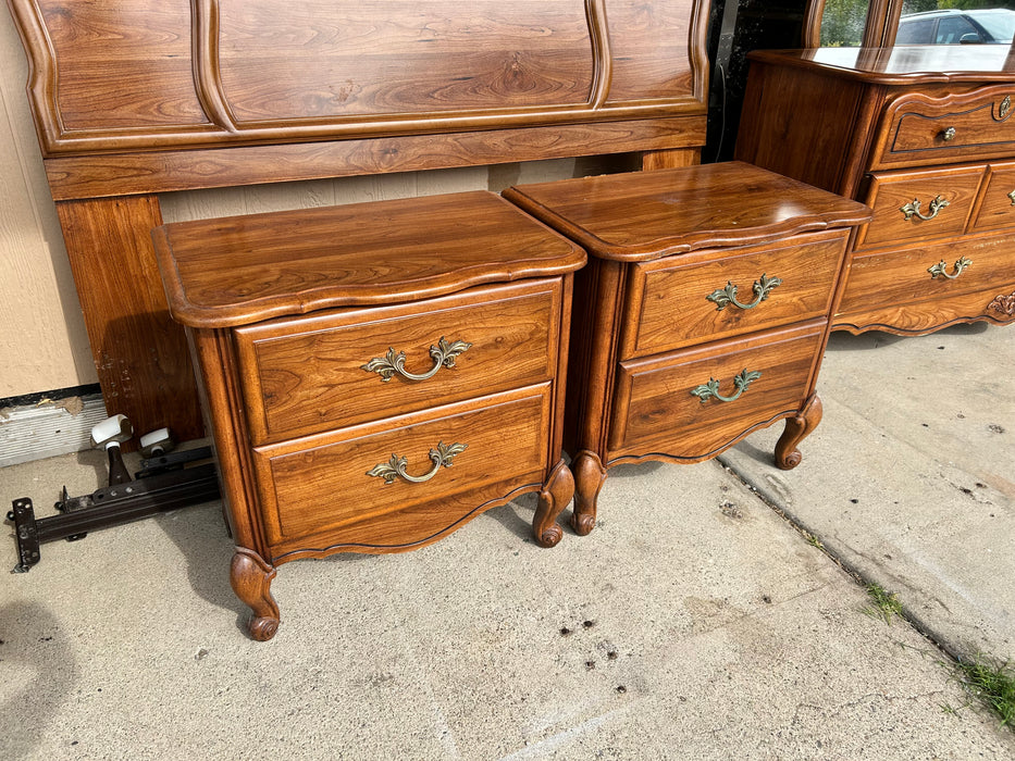 Mid century 2-drawer vintage nighstands with brass handles 33873