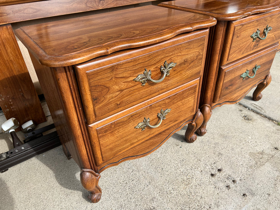 Mid century 2-drawer vintage nighstands with brass handles 33873