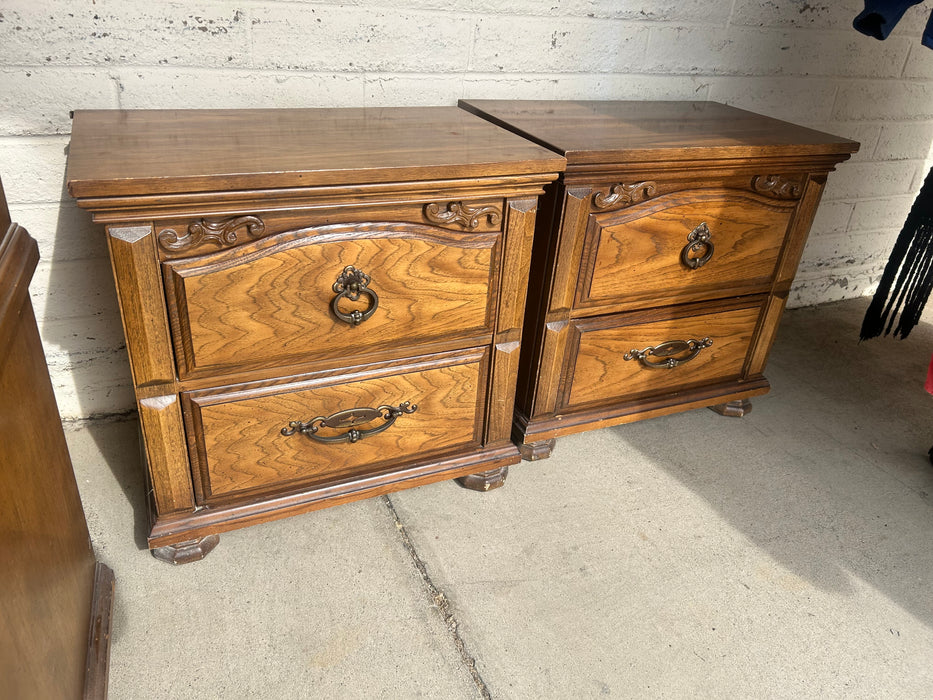 2 drawer pecan solid wood Bassett Furniture vintage nightstands 33877
