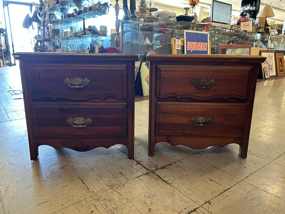 Wood 2 drawer nightstand 34418