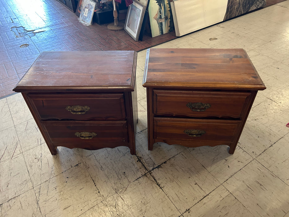 Wood 2 drawer nightstand 34418