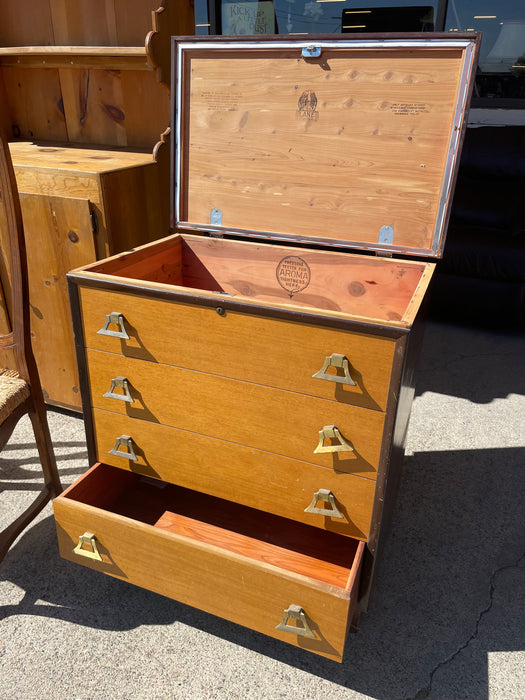 Cedar hope chest with one drawer 32985