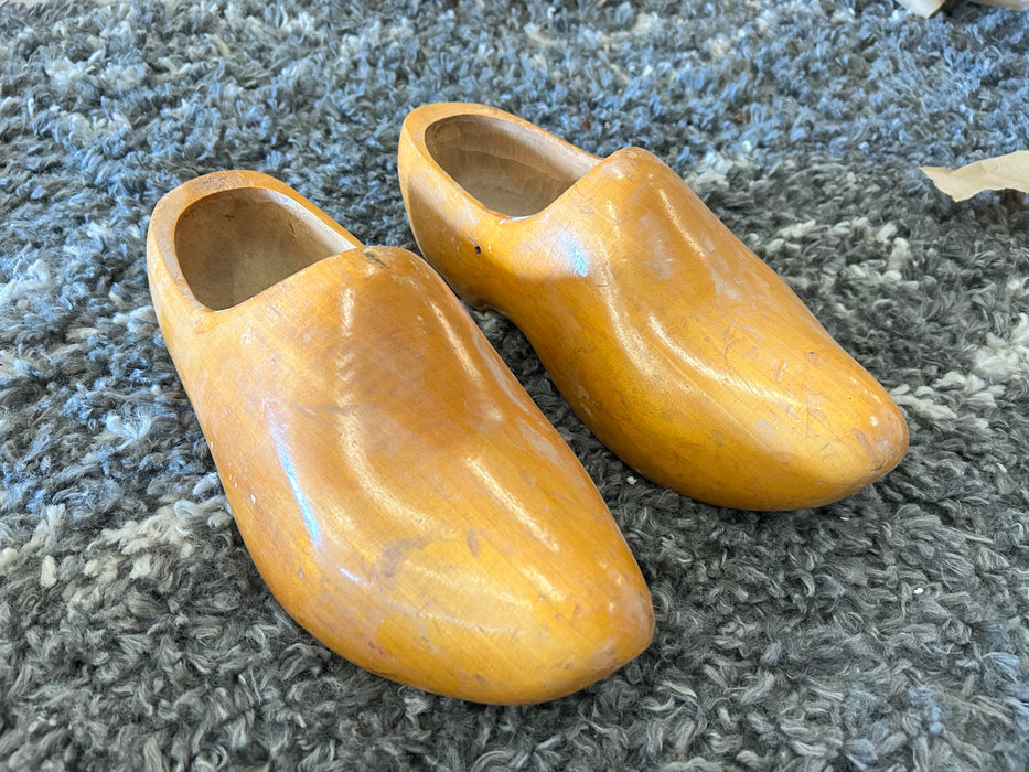 Vintage wooden dutch clogs 33899