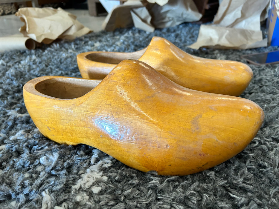 Vintage wooden dutch clogs 33899