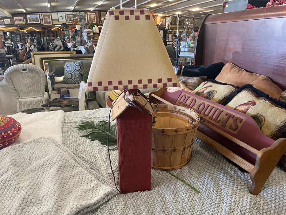 Bird house wood lamp with shade 33004